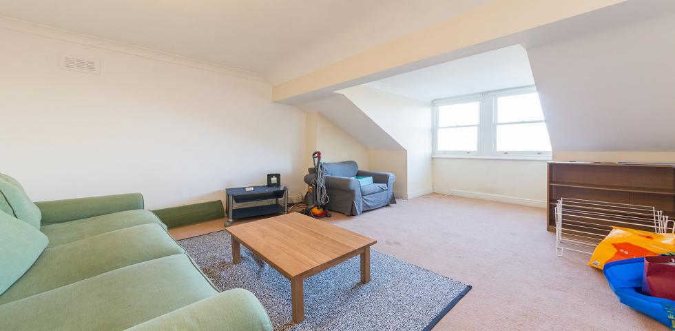 			2 Bedroom, 1 bath, 1 reception Flat			 St Gabriels Road, WILLESDEN GREEN